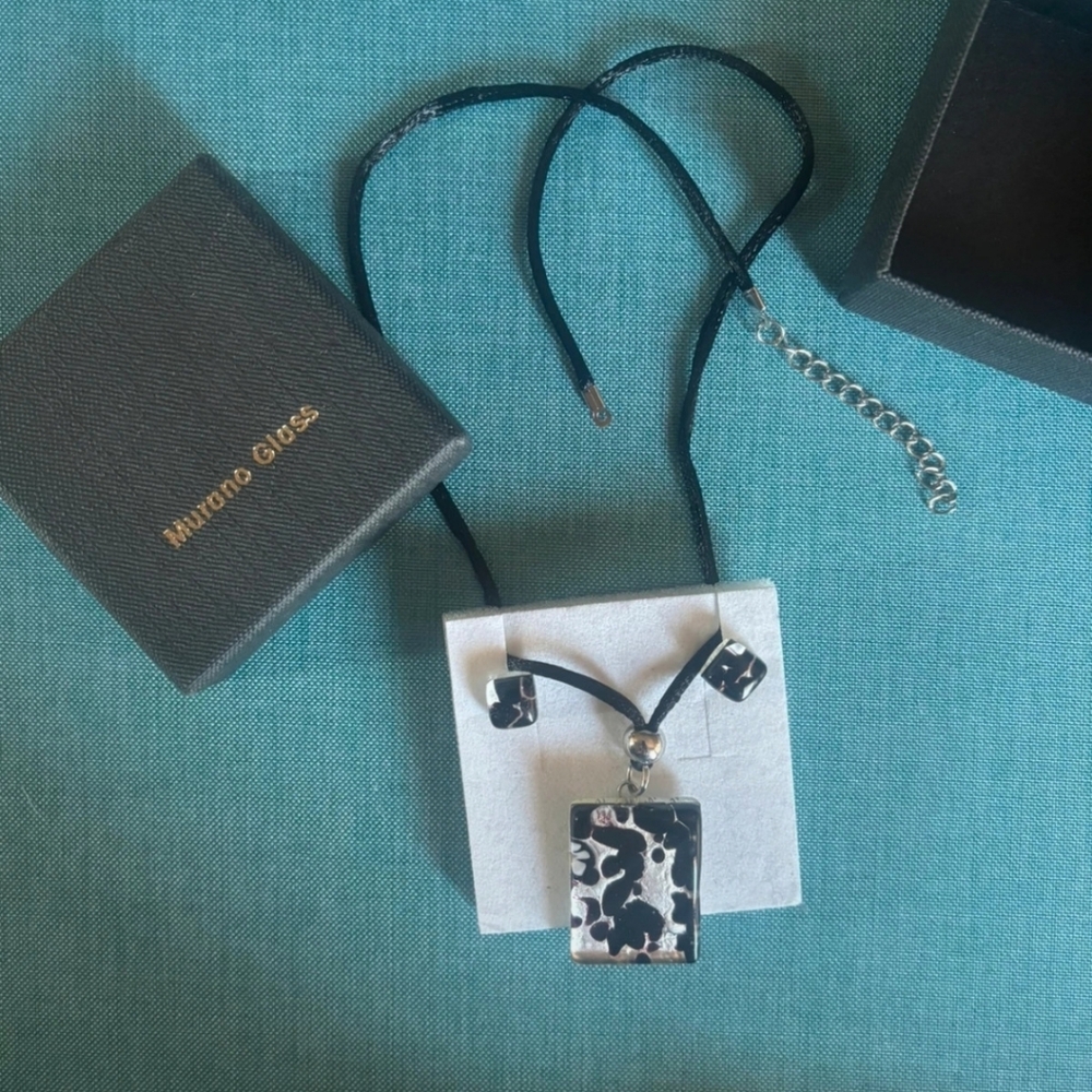 Murano Black and White Necklace Plus Earrings.